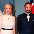 In the evening, Crown Prince Haakon and Crown Princess Mette-Marit were the guests of the President and First Lady at an official dinner at Riga Castle. Photo: Lise Åserud / NTB scanpix